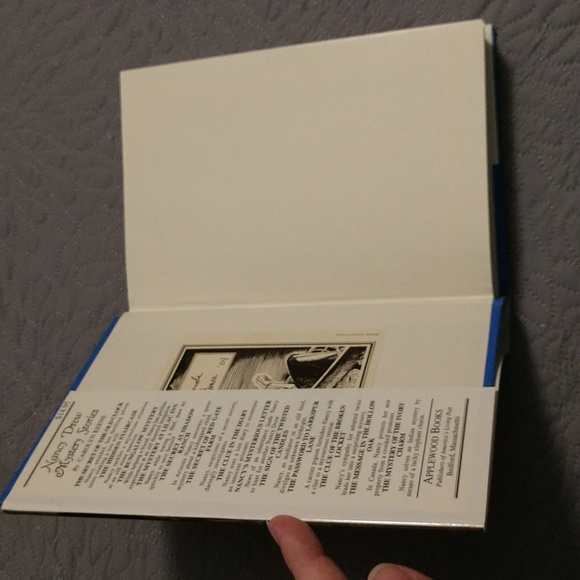 Nancy Drew #1 The Secret of the Old Clock (Applewood) - Picture 4 of 12